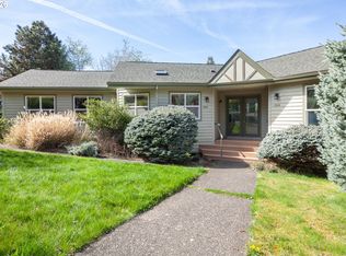 556 Forestview Dr, Hood River, OR