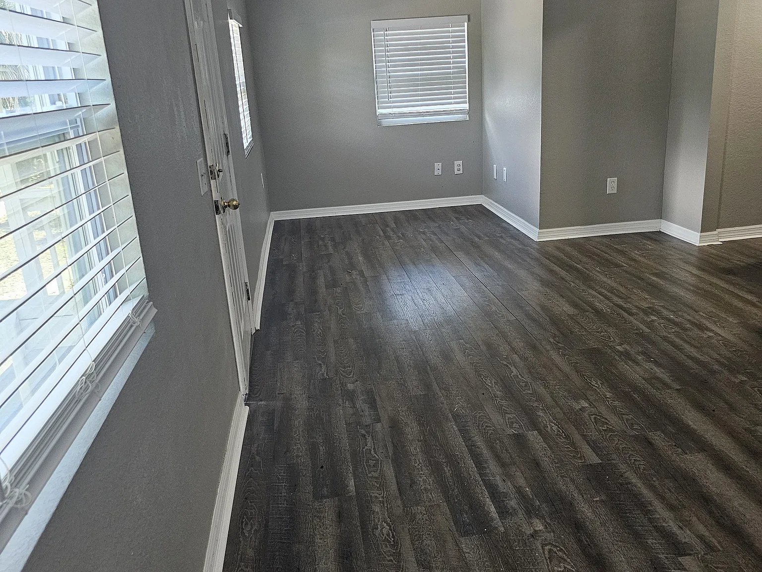2 bed, 970 sqft, $2,100 — Photo 4