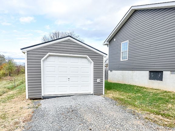 40' x 90' storage shed