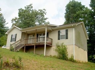 140 Waterview Ter, Clarkesville, GA 30523
