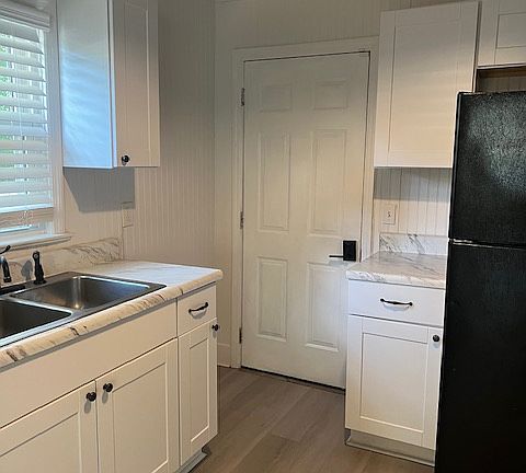 3rd image of 103 Cannon Ave