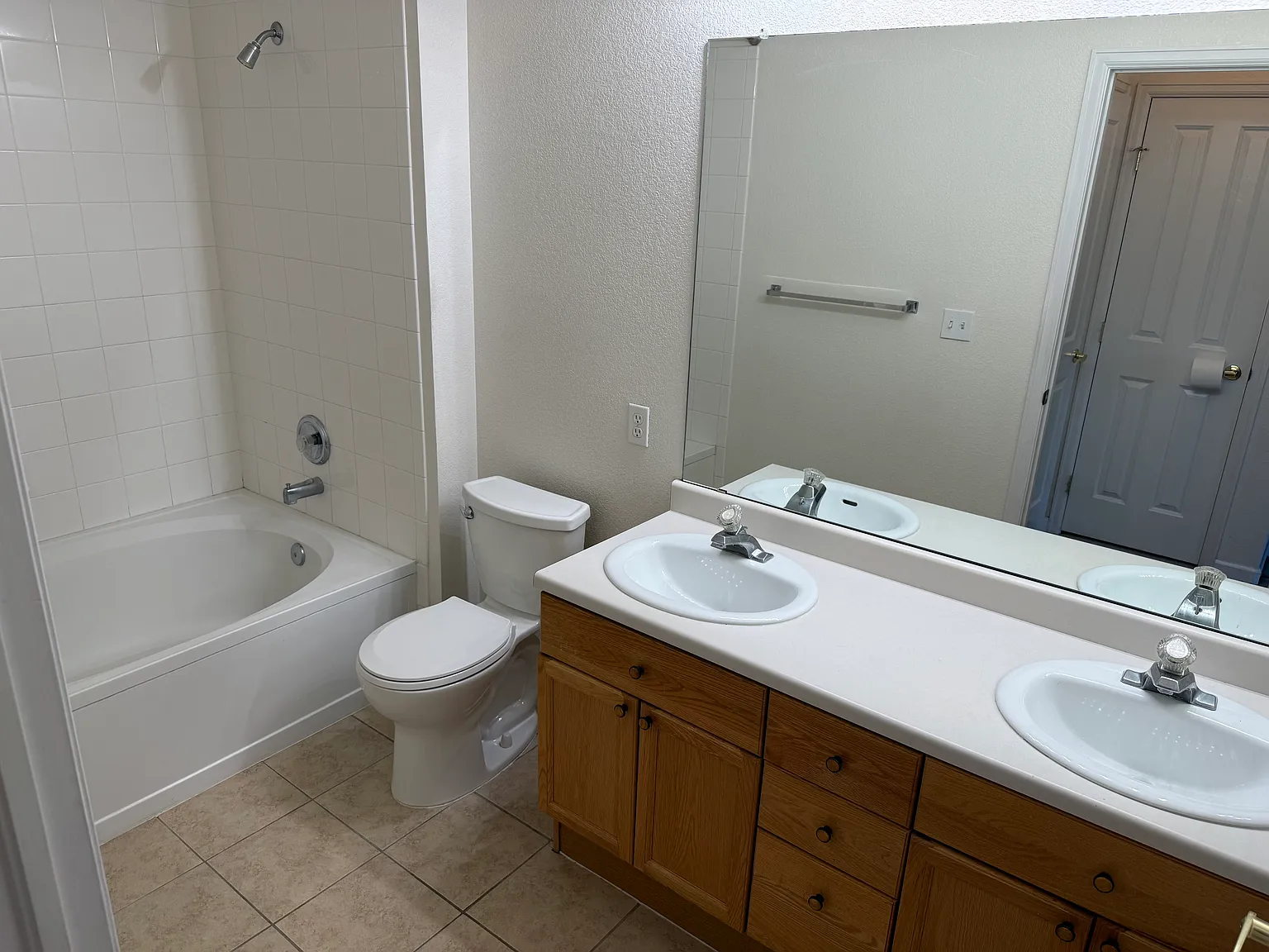 2 bed, 1100 sqft, $2,350 — Photo 4