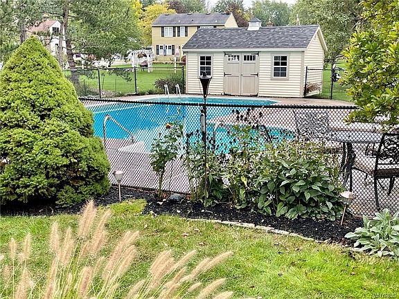 3rd image of 6141 Marriet Ct