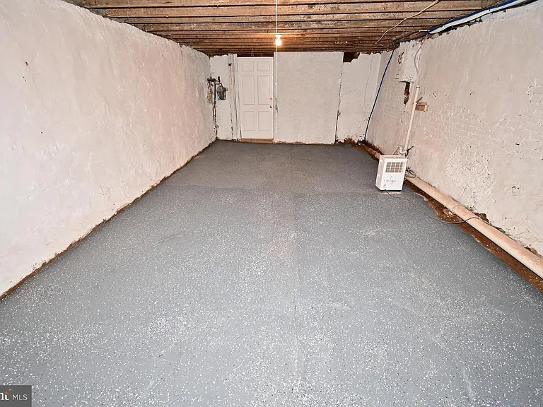 614 N Frazier St — Photo 27