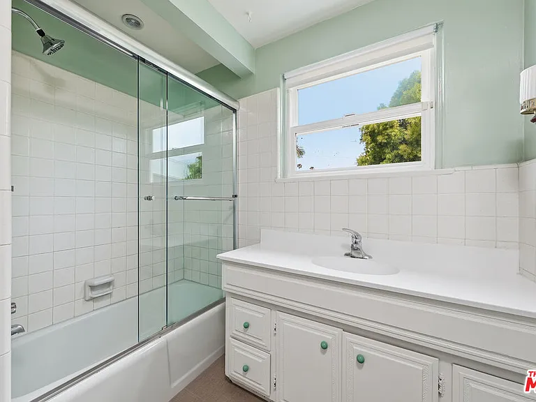 820 Crestmoore Pl — Photo 19