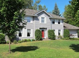 13595 Woodmere Cir, Eden Prairie, MN 55346