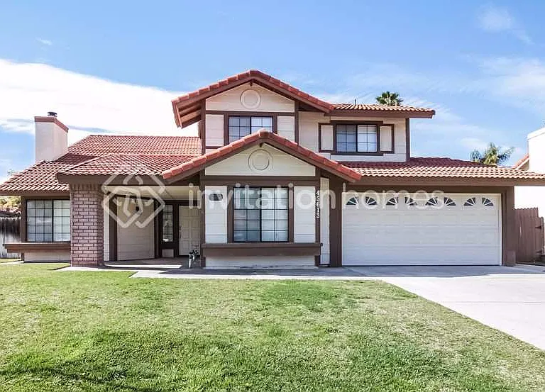 45613 Clubhouse Dr — Photo 1