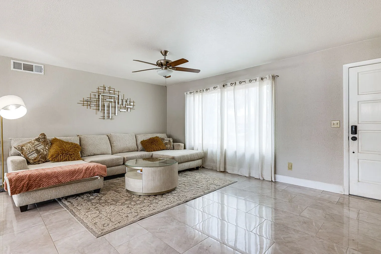 3 bed, 2.0 bath, 1442 sqft, $10,066 — Photo 1