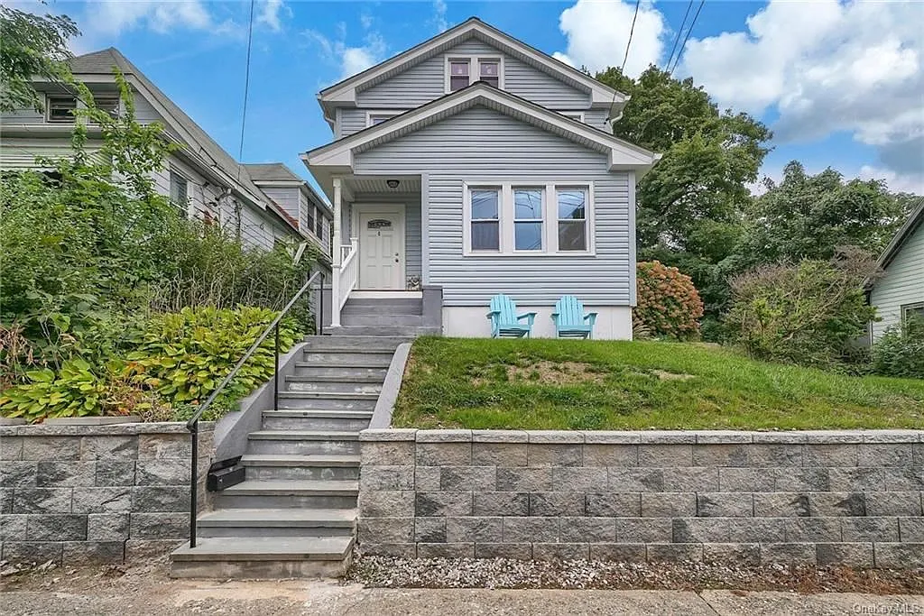 6 Hunt Ave photo 1