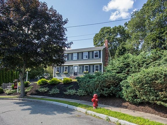 2nd image of 6 Pilgrim Hts