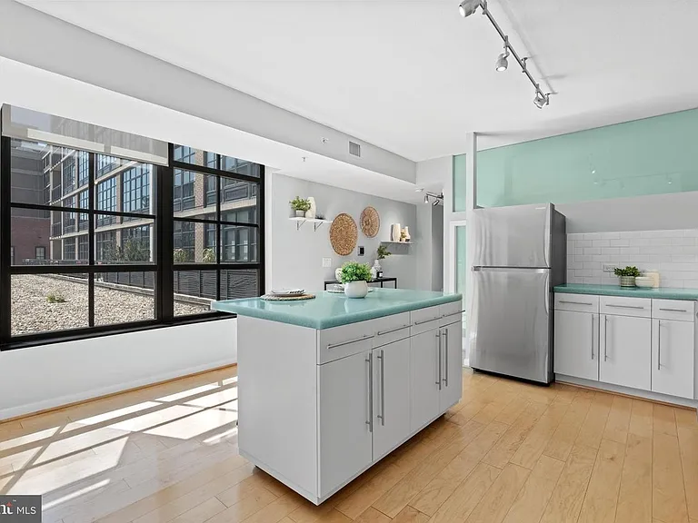 437 New York Ave NW #418 — Photo 4