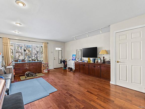 3rd image of 59-41 156th Street