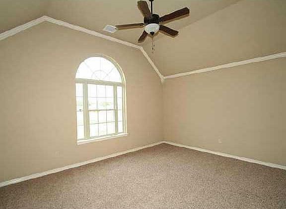 5th image of 1420 W Keeling Ave