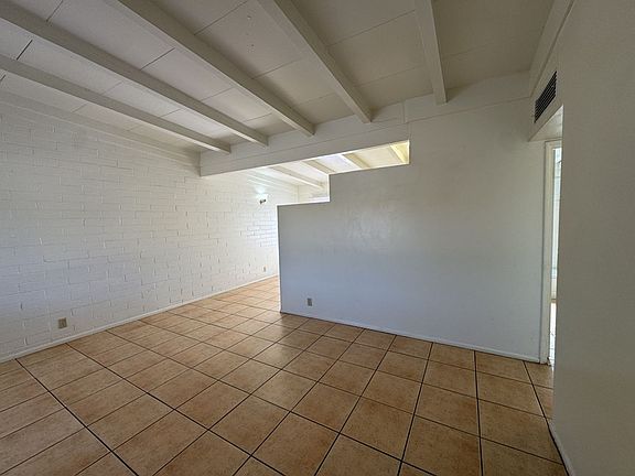 3rd image of 1800 E Fry Blvd APT 18