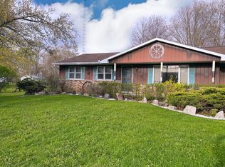 N1560 Woodlawn Dr, Fort Atkinson, WI 53538