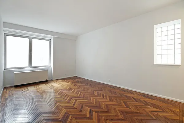 Sold by Prime NYC | media 4