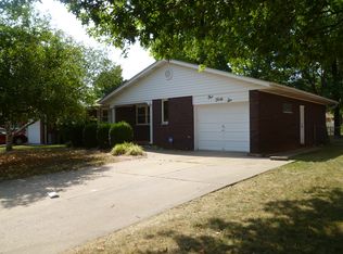 146 Ash St, Wood River, IL 62095