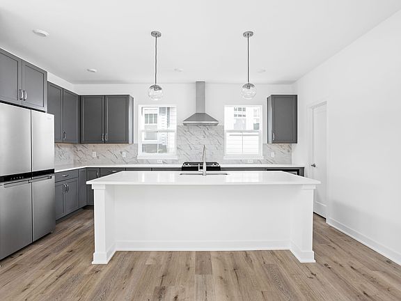 4th image of 2609 Guilford Ave