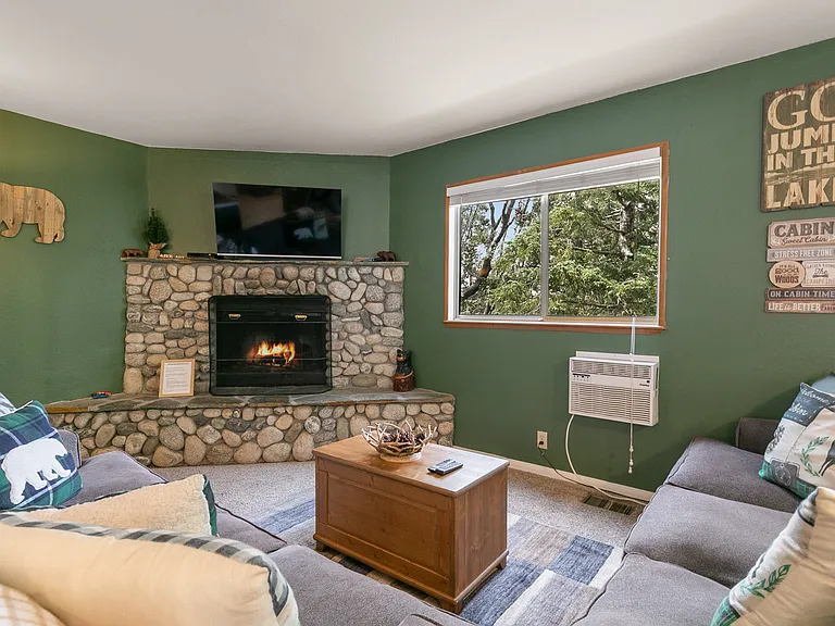 26412 Lake Forest Dr — Photo 2
