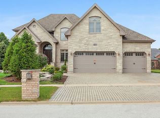 12880 Mayfair Dr, Lemont, IL 60439