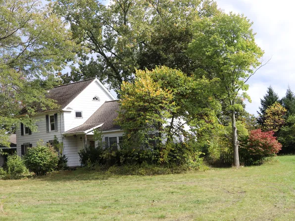 5155 N Watervliet Rd, Watervliet, MI 49098