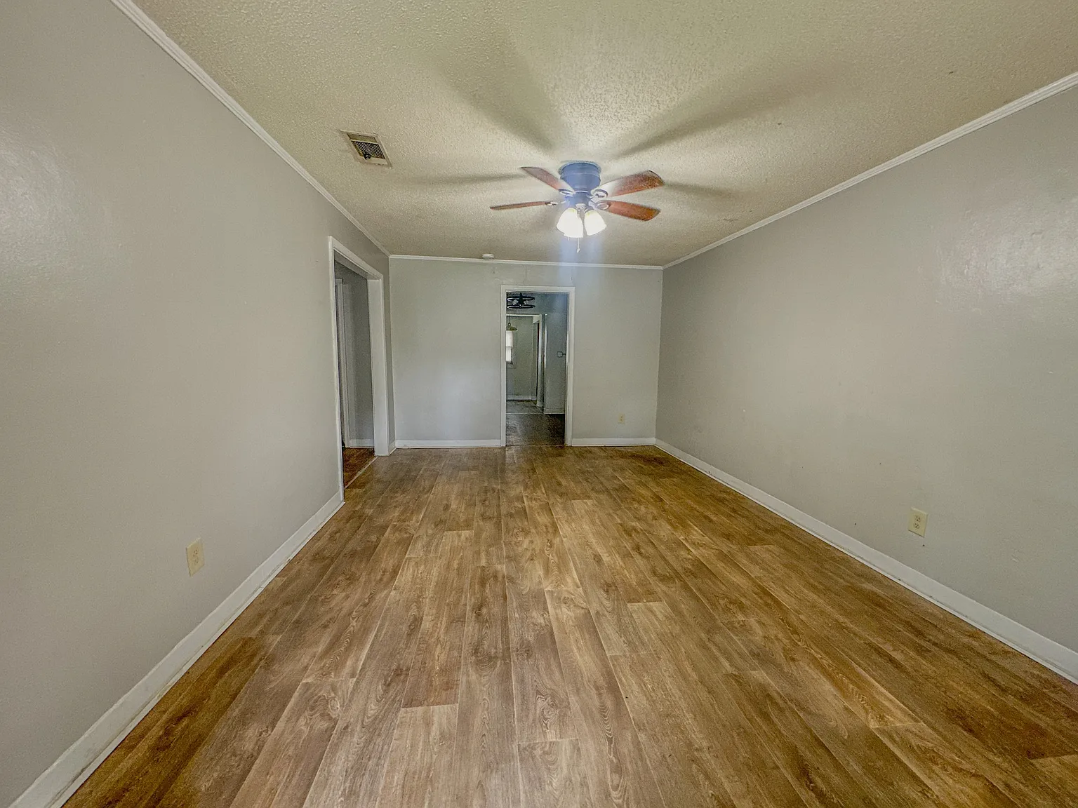1609 Marion St - Apt A — Photo 3