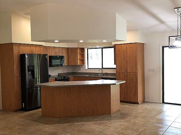 2nd image of 2521 Westwood Ave