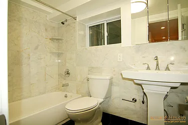 Rented by aptsandlofts.com