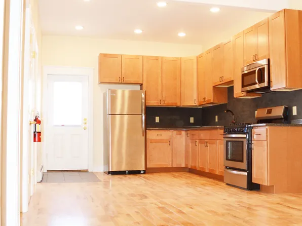 9 Bright St, Burlington, VT 05401