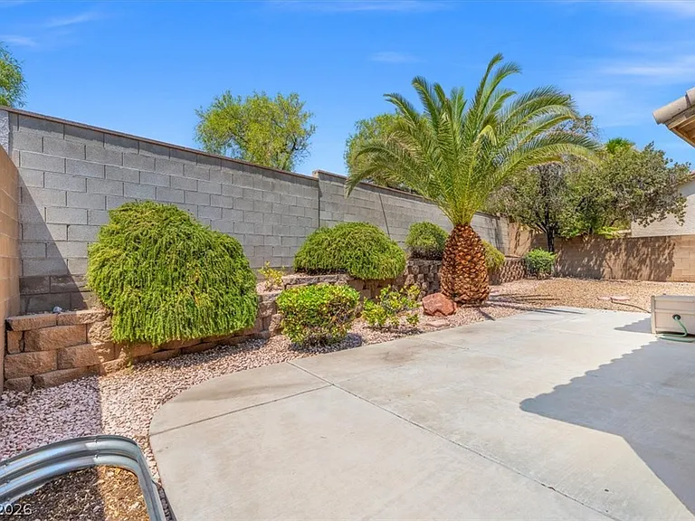 3213 Carbondale St — Photo 24