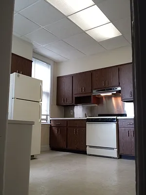 Rented by Metroline Realty | media 1