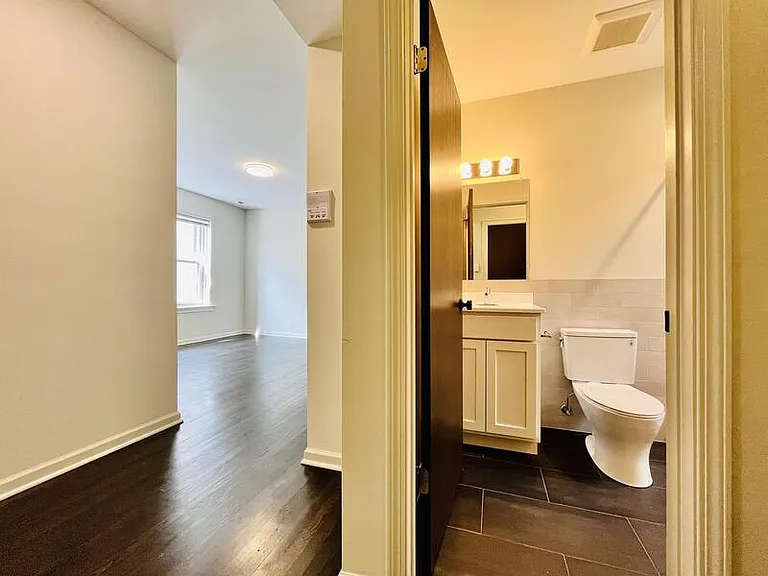 1371 S California Ave #2W — Photo 26