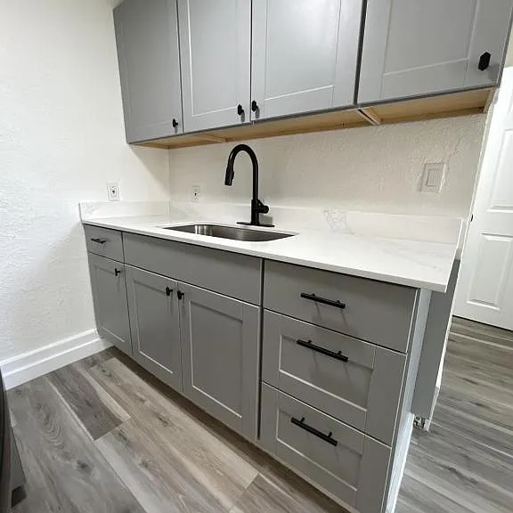 2102 Jefferson Ave — Photo 14