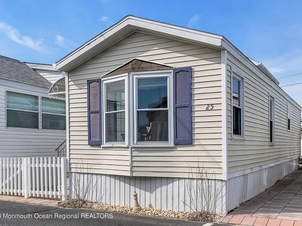 25 15th Avenue, South Seaside Park, NJ 08752