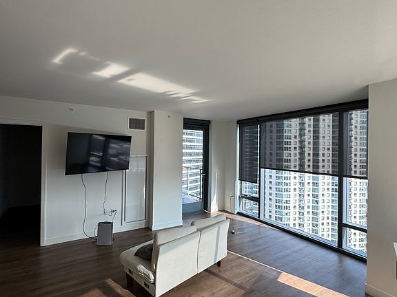 5th image of 344 N Canal St #2403
