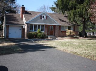 1724 W Welsh Rd, North Wales, PA 19454