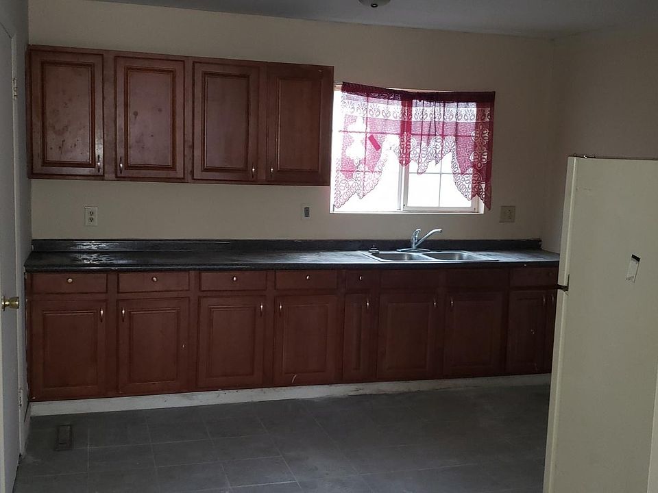 2nd image of 4948 Folger Dr