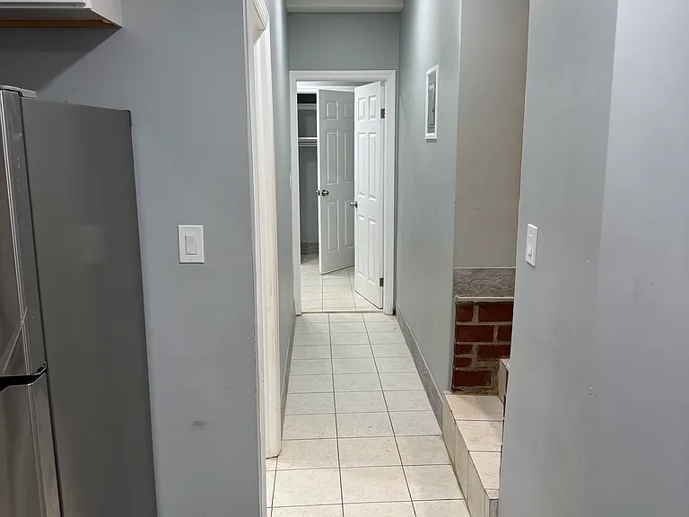 100 E Valley Stream Blvd #1 — Photo 5
