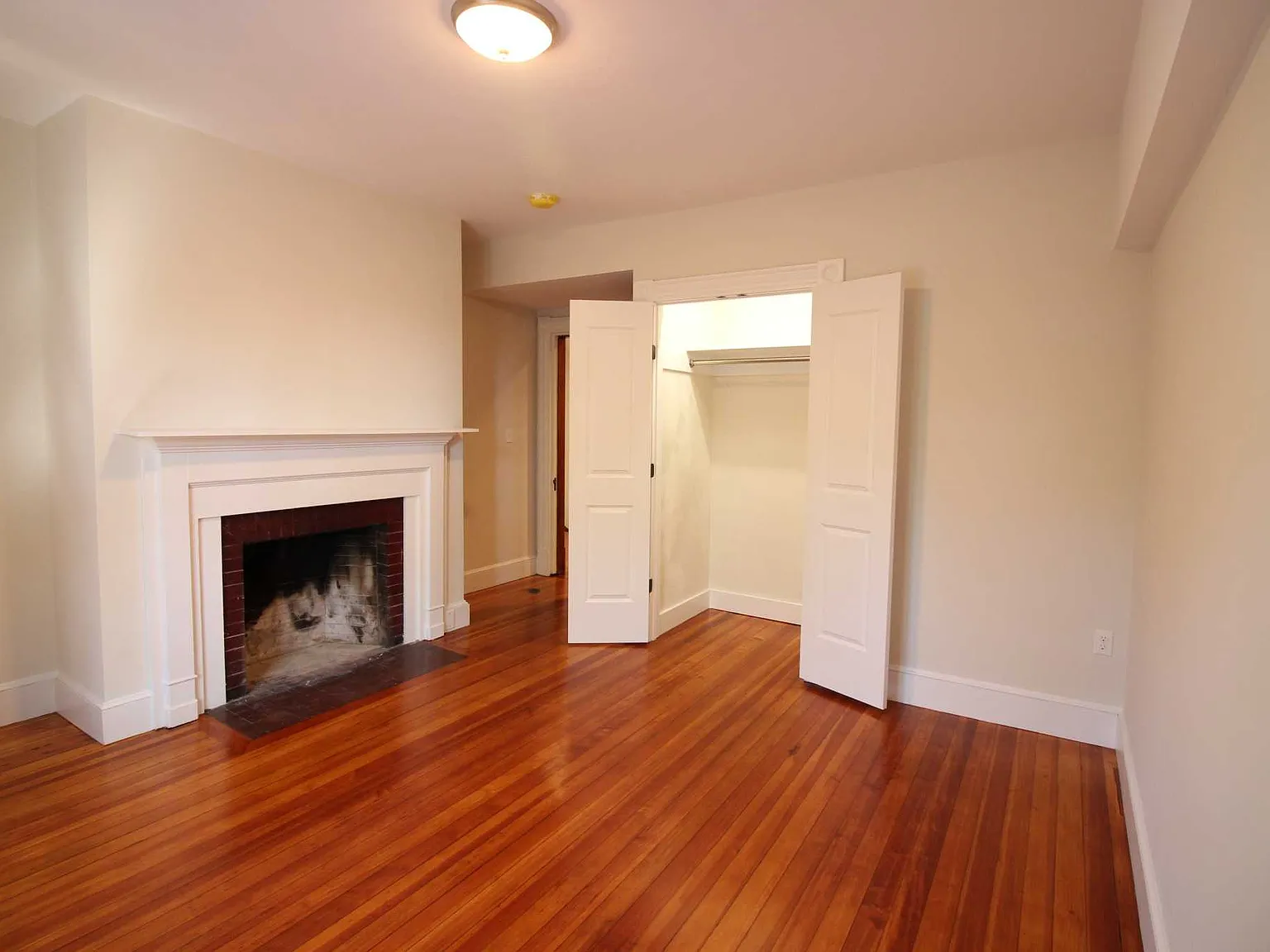 3 bed, $3,900 — Photo 4