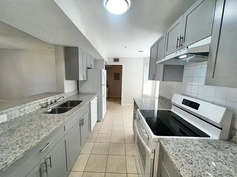 420 Summit Ridge Pl #306 — Photo 7