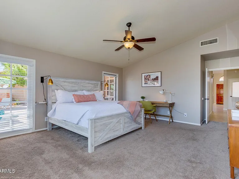 1585 W Honeysuckle Ln — Photo 15