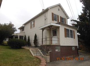 1060 Sun Valley Rd, Irwin, PA 15642