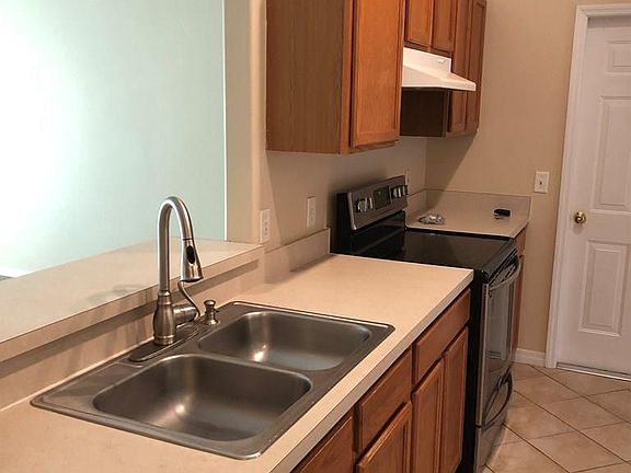 5th image of 30 Richfield Ln