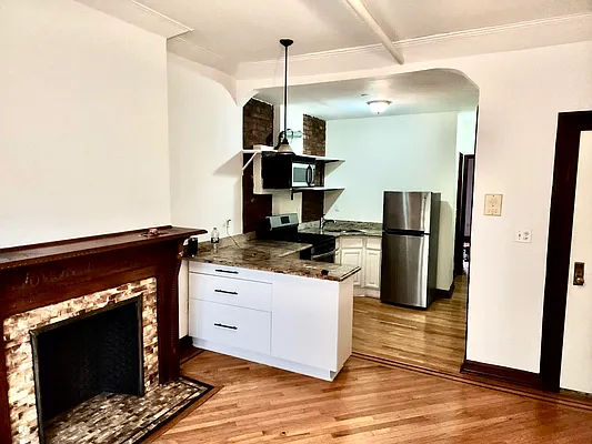 Rented by R New York | media 11