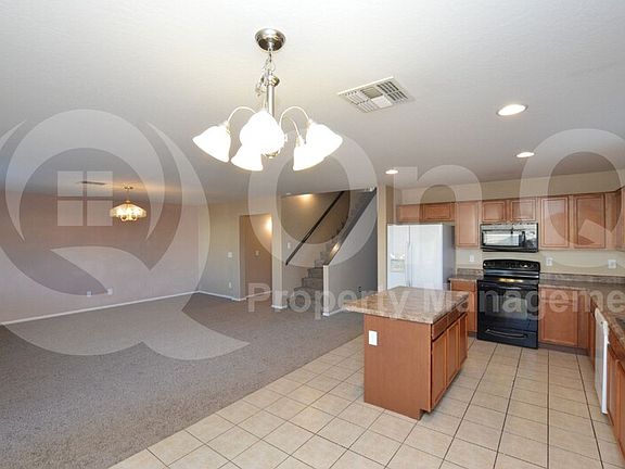 4th image of 1456 E Leslie Ave