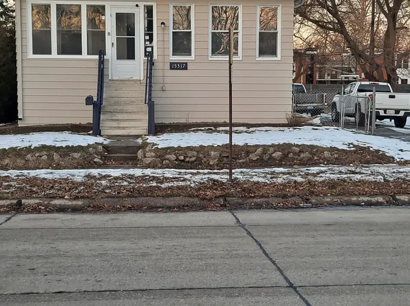 15317 Crescentwood Ave, Eastpointe, MI 48021