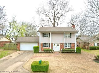 10006 Andover Pl, Fort Smith, AR 72903