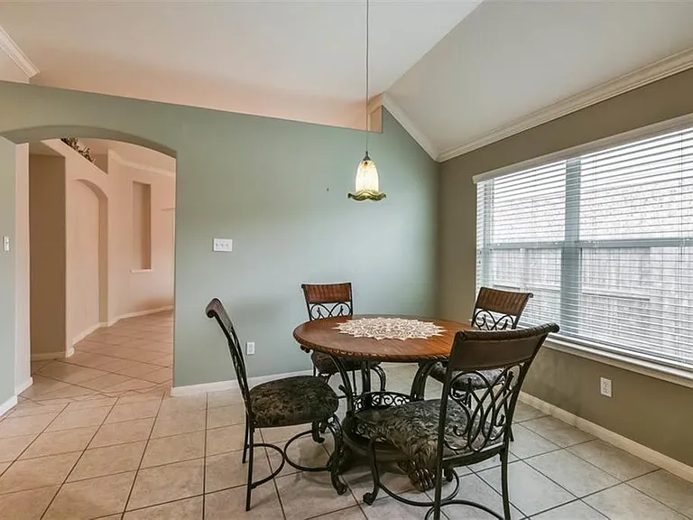 5911 Mettler Ln — Photo 11