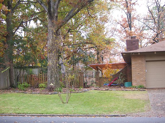 Front Yard/ Side courtyard