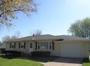 2801 Kelling St, Davenport, IA 52804